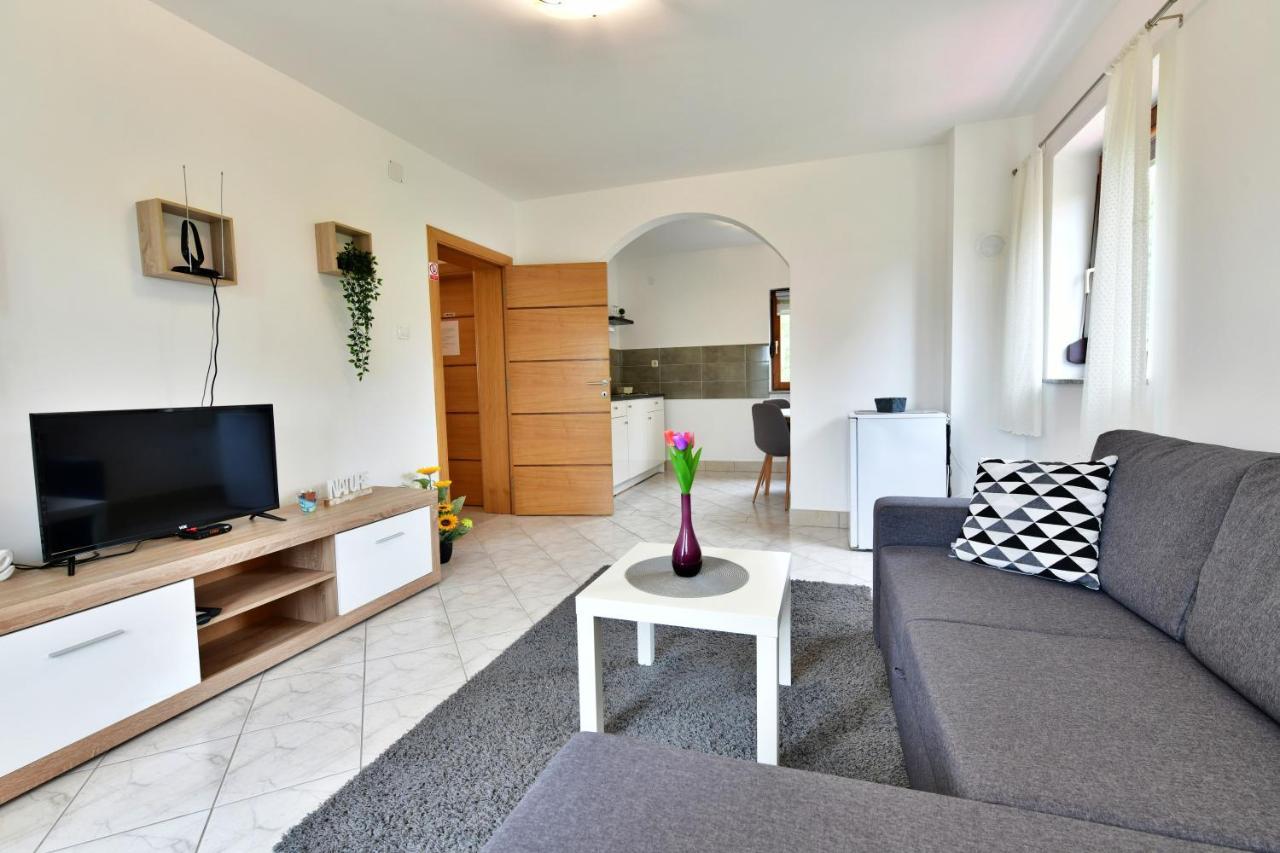 Apartman Mate Rakovica Zewnętrze zdjęcie